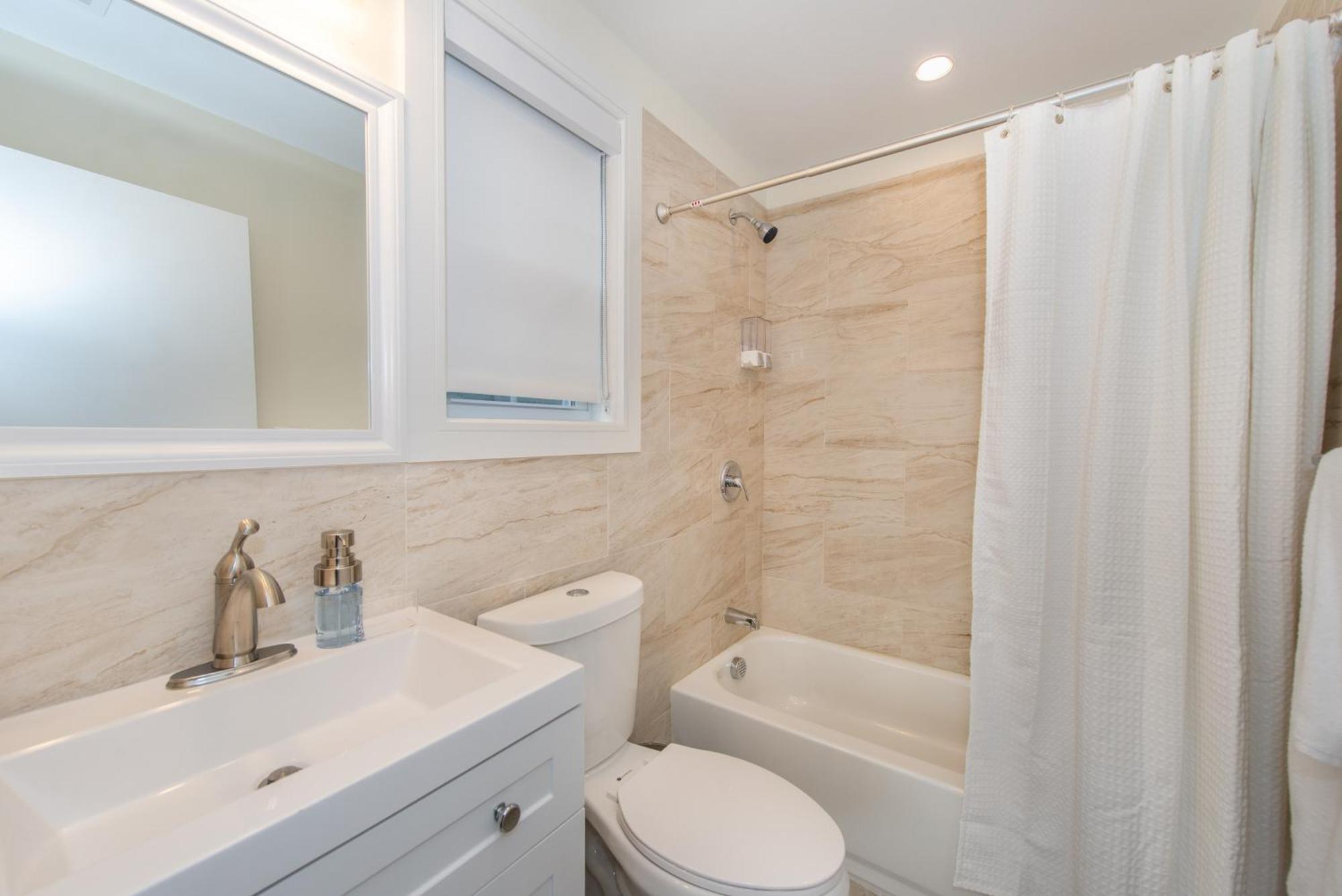 Stylish Chic Condo Nyc At Fingertips North Bergen Exterior foto